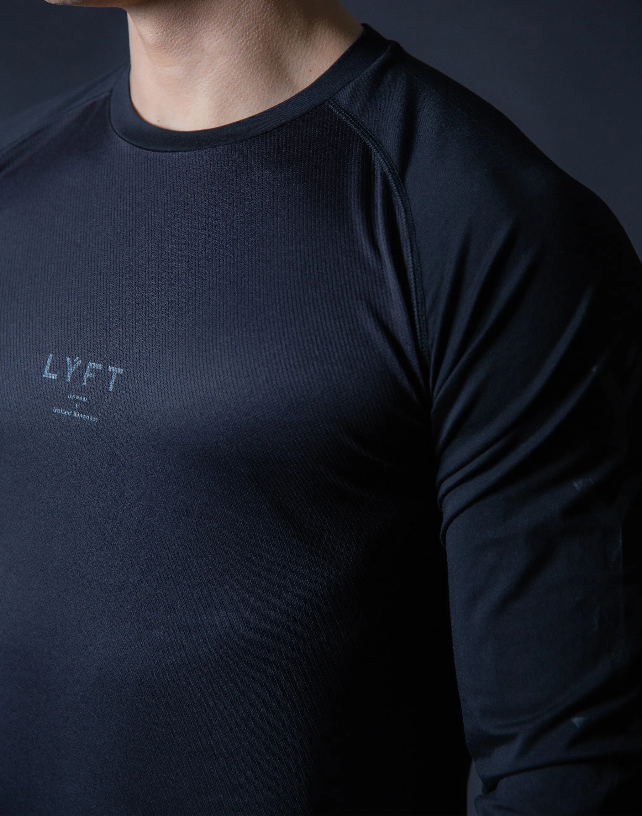 ÝÝÝÝ Combi Mesh Training Long sleeve - Black x Black