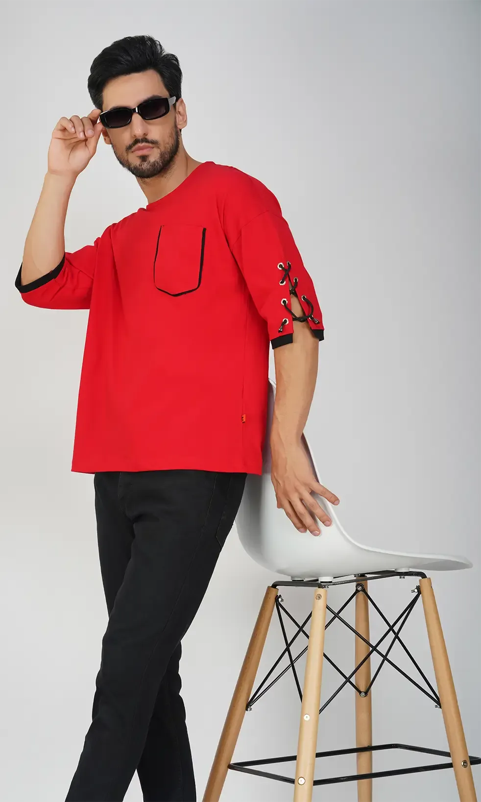 Mebadass Men's ColorBlocked OverSized Hippie T-shirts - Red & Black