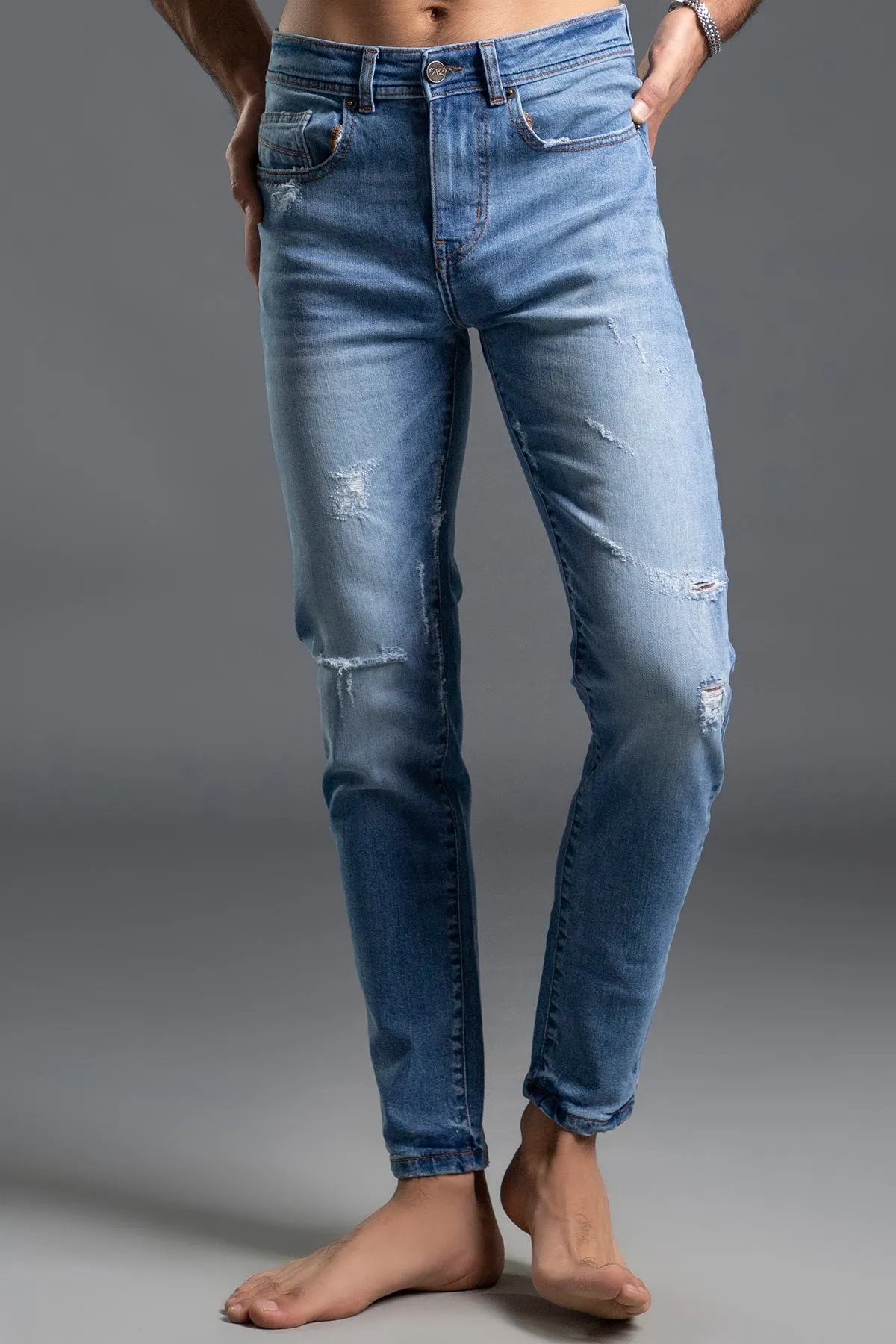 Skinny Mid Rise Jeans (Ice Blue) (Decible freak )