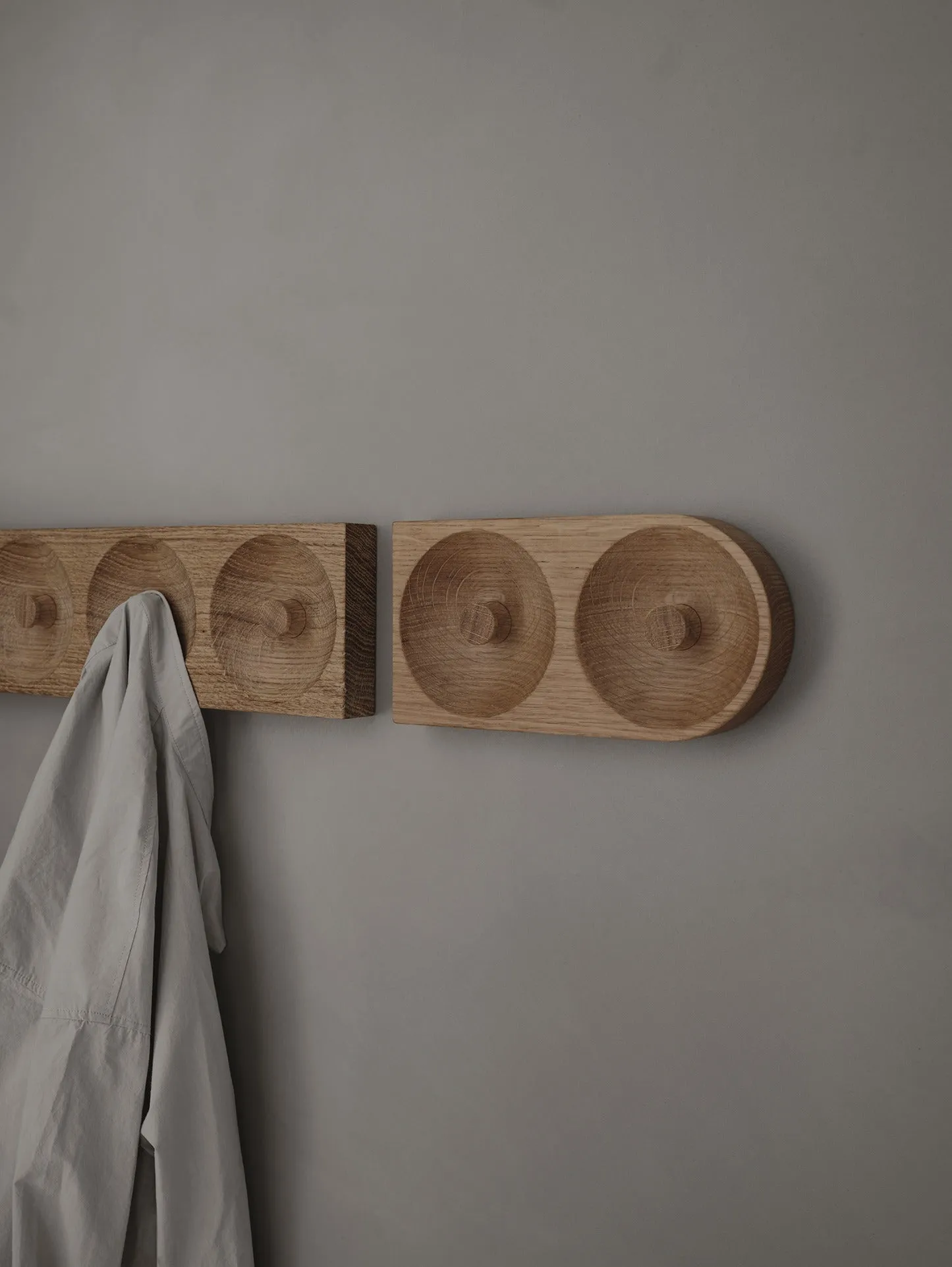 Solid Hook Coat Hanger w/3 Hooks